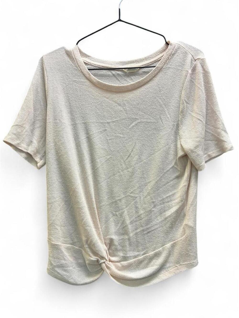 Aeropostale Women's Cream and Pink Tshirt